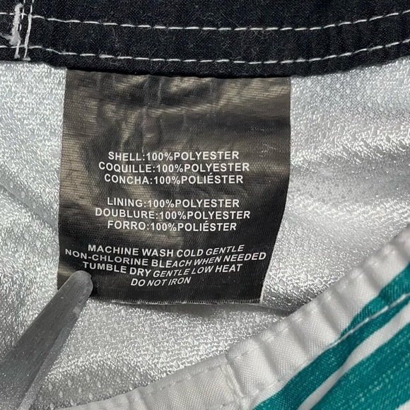 O’Neill White 33 Mid-Rise Santa Cruz Striped Board Shorts 10” Inseam in EUC - Picture 5 of 7